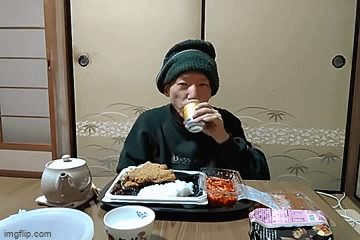 【動画】金のレッドブルを飲んだaiueo700の反応がカワイイ\n_1