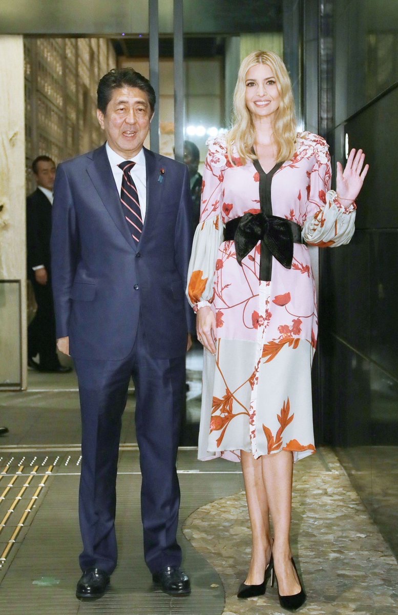 【画像あり】ゴブリンさん偶然エルフを発見してガン見してしまう www\n_1