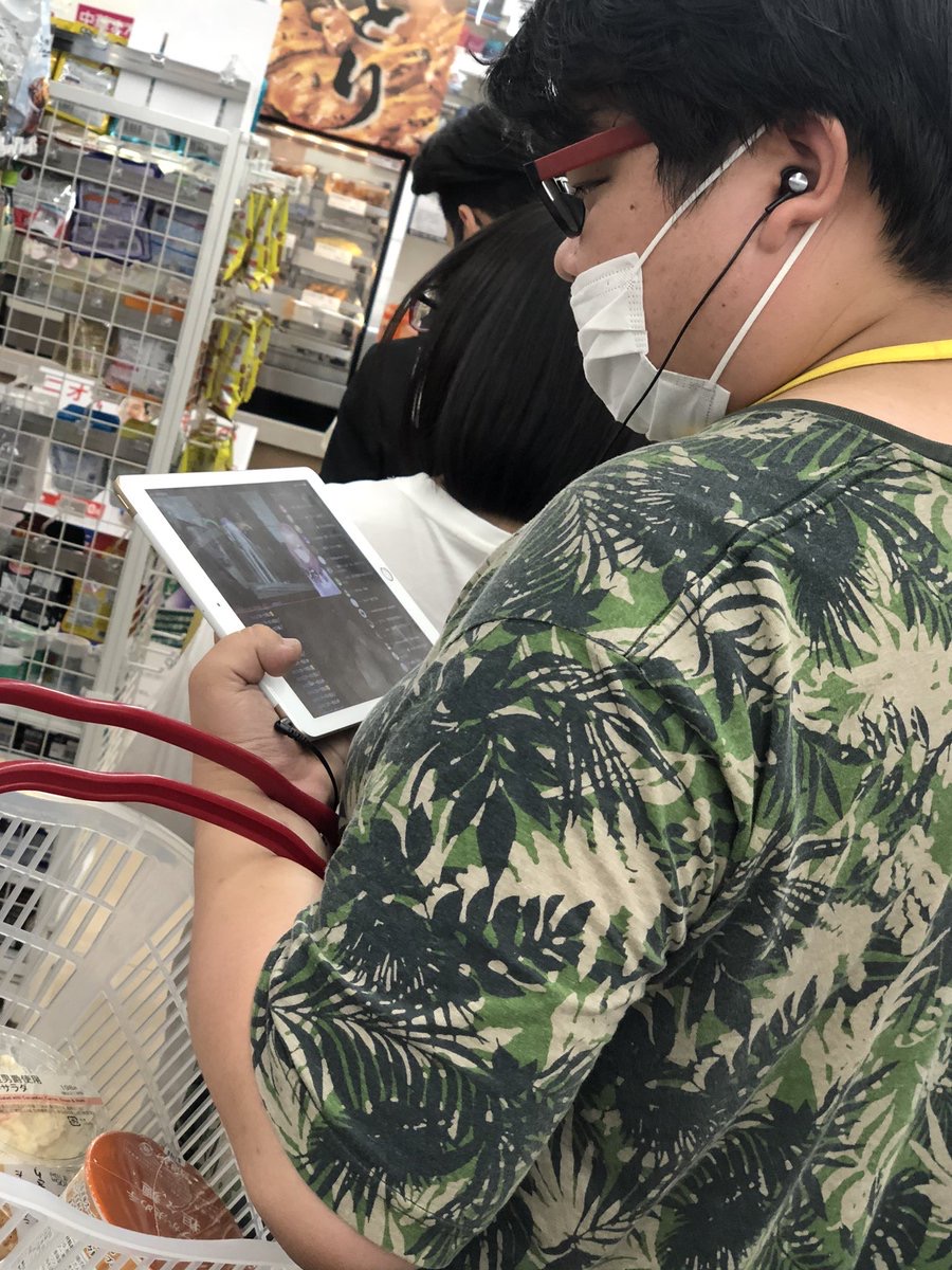 Vtuber「男の人はちゃんと眉毛を揃えに行った方がいい」→コメ欄発狂\n_1