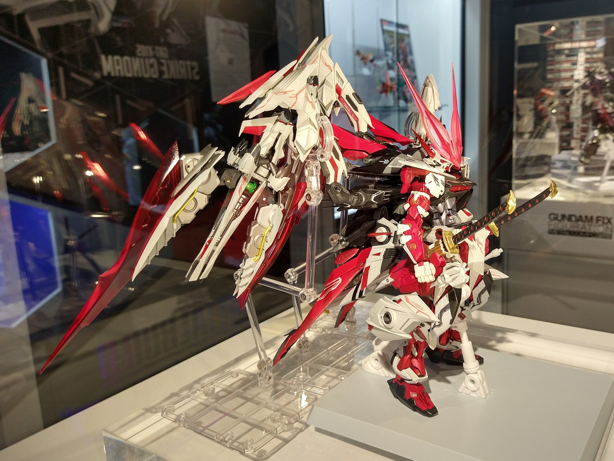 ガンダムSEEDで殉職したハイネさん、新作でちゃっかり生存が確認の模様\n_1