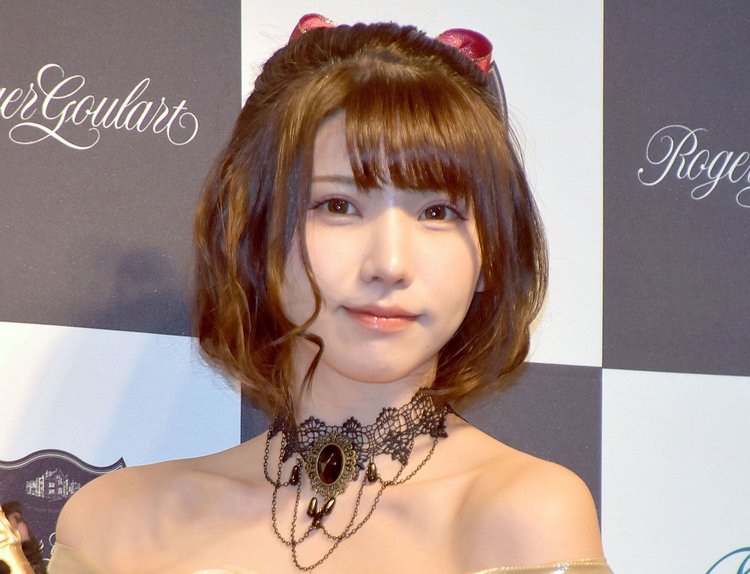 【朗報】えなこ、ほぼ裸な入浴姿を公開\n_1