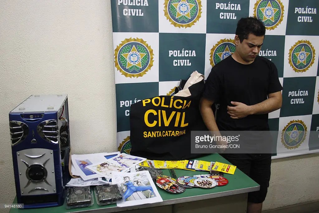 【悲報】ロリコンブラジル人さん、ジャップのHENTAIを所持していた罪で逮捕される\n_2