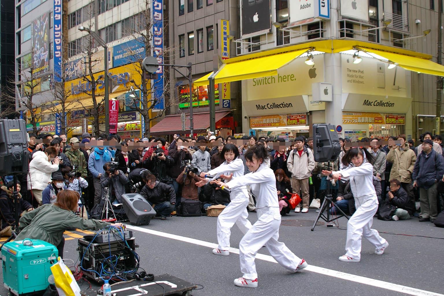 【悲報】秋葉原が廃れた理由、ガチで謎ｗｗｗ\n_1