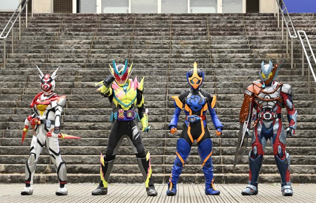 平成仮面ライダーってなんだかんだ全部面白かったよな\n_1