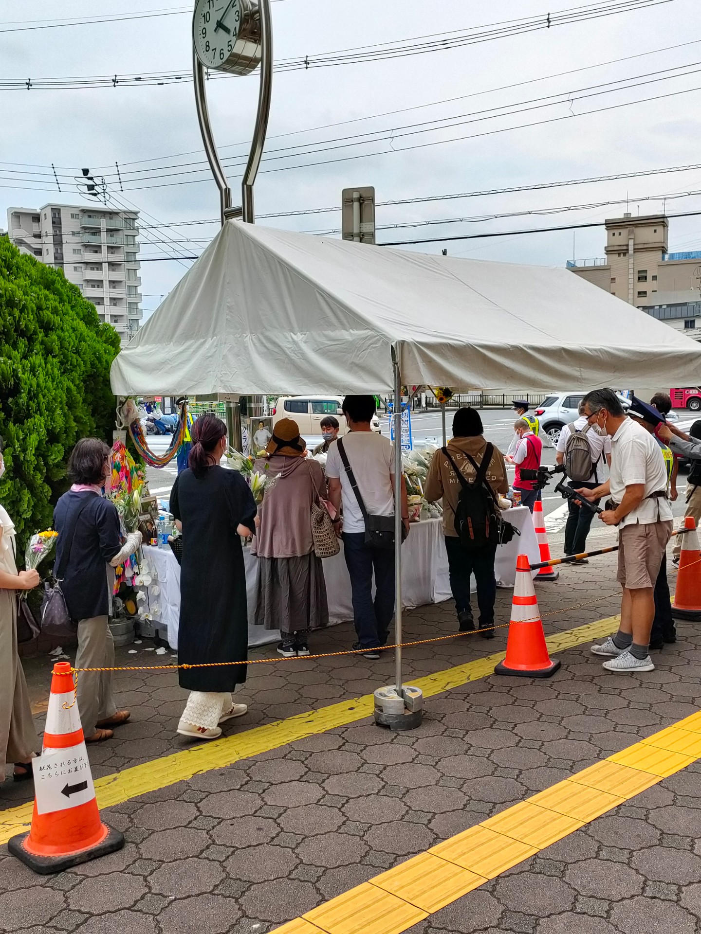 【悲報】山上氏の極刑を望みますか？「はい 2%」「いいえ 98%」これじゃまるで安倍ちゃんが…😭 [115554946]\n_1