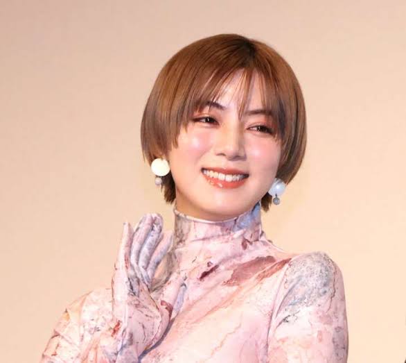 池田エライザの90年代コスwwwwwwwwwwwwwww\n_3