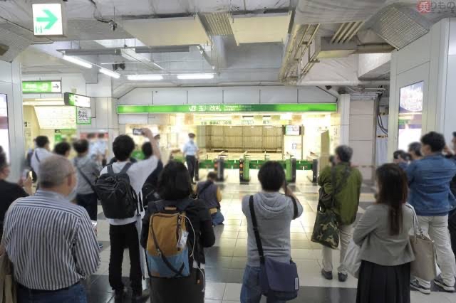 【悲報】撮り鉄さん、ついに日本脱出を決意 \n_1