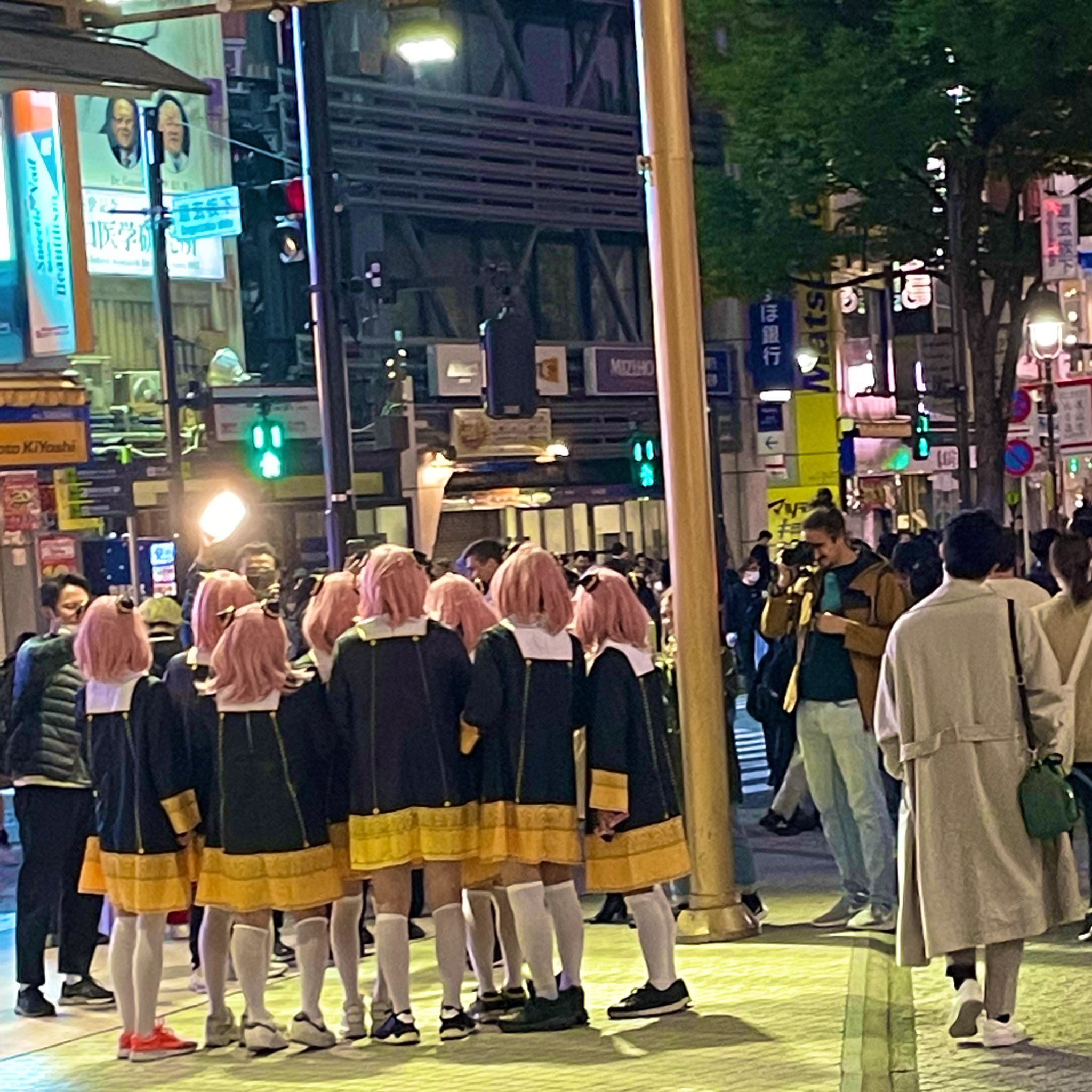 【悲報】渋谷のハロウィン陽キャ、おっさんにど正論を言われてしまうWIWIWIWIWIWIWIWIWIWIWIWIWIWI \n_4