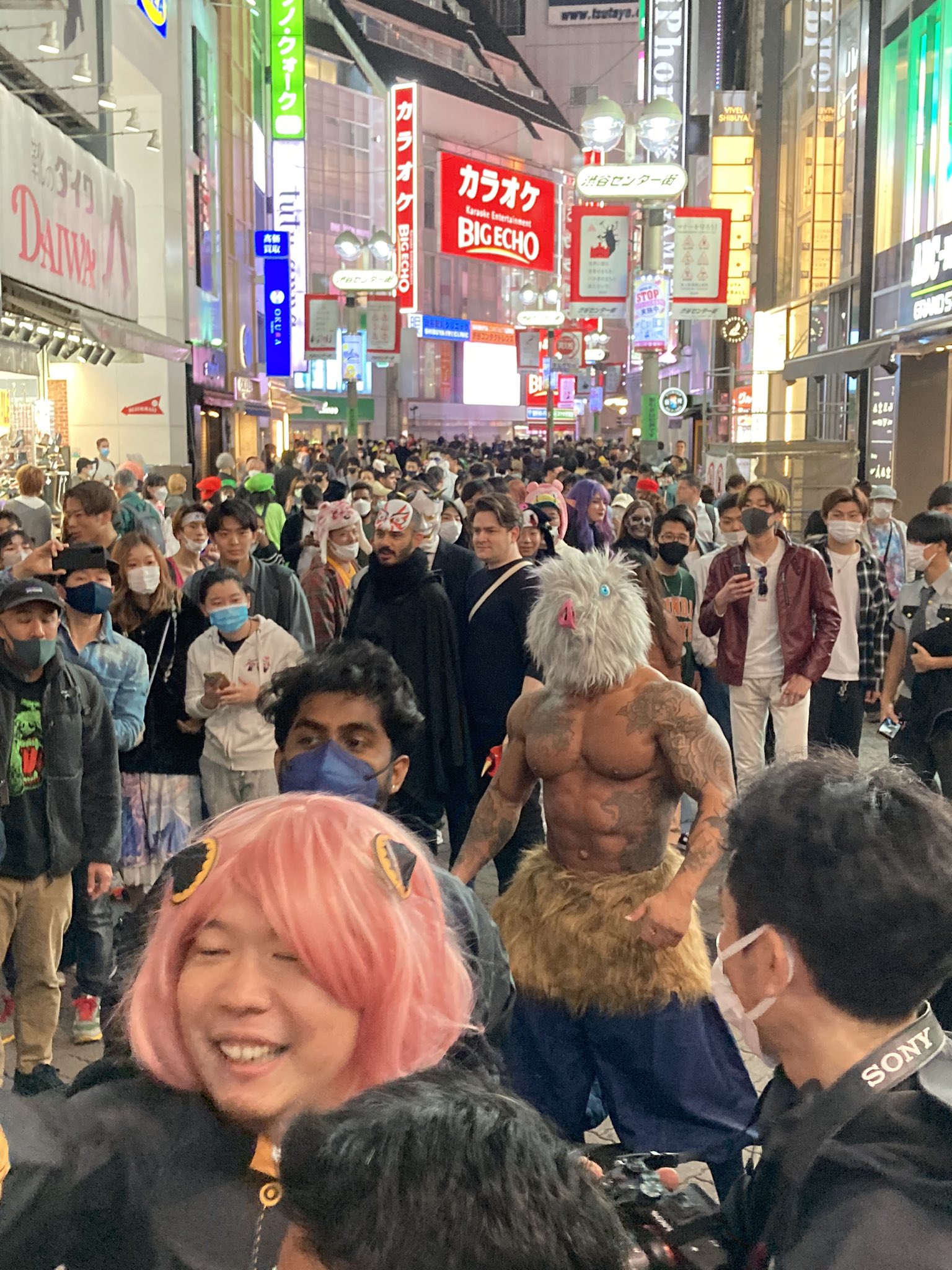 【悲報】渋谷のハロウィン陽キャ、おっさんにど正論を言われてしまうWIWIWIWIWIWIWIWIWIWIWIWIWIWI \n_5