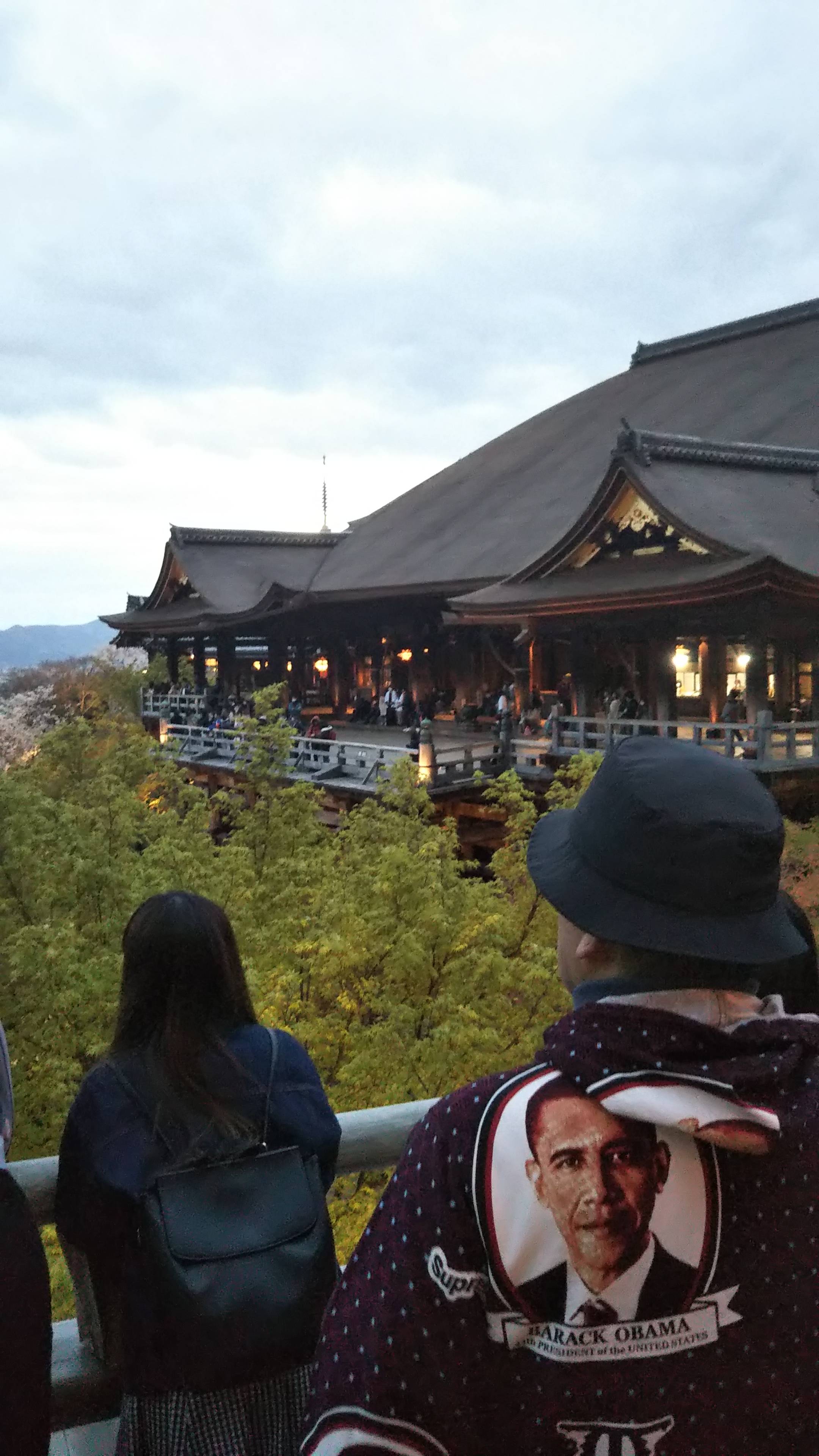 【画像】京都、人多すぎて限界突破ｗｗｗｗｗｗｗｗｗｗｗｗｗｗｗｗｗｗｗｗｗｗ \n_1