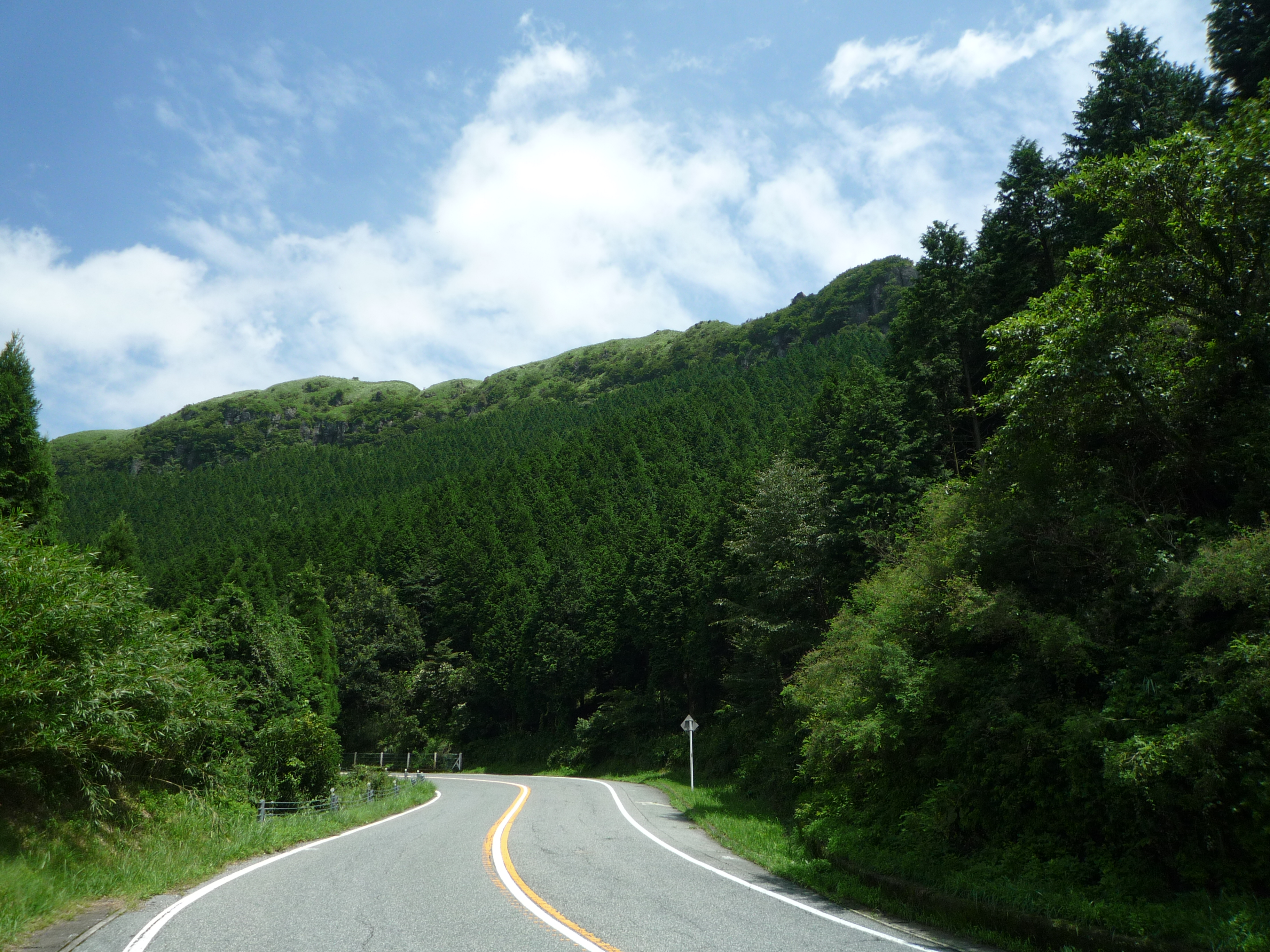 【悲報】旅行、けっきょく宿の飯と風呂しか楽しみが無い \n_1