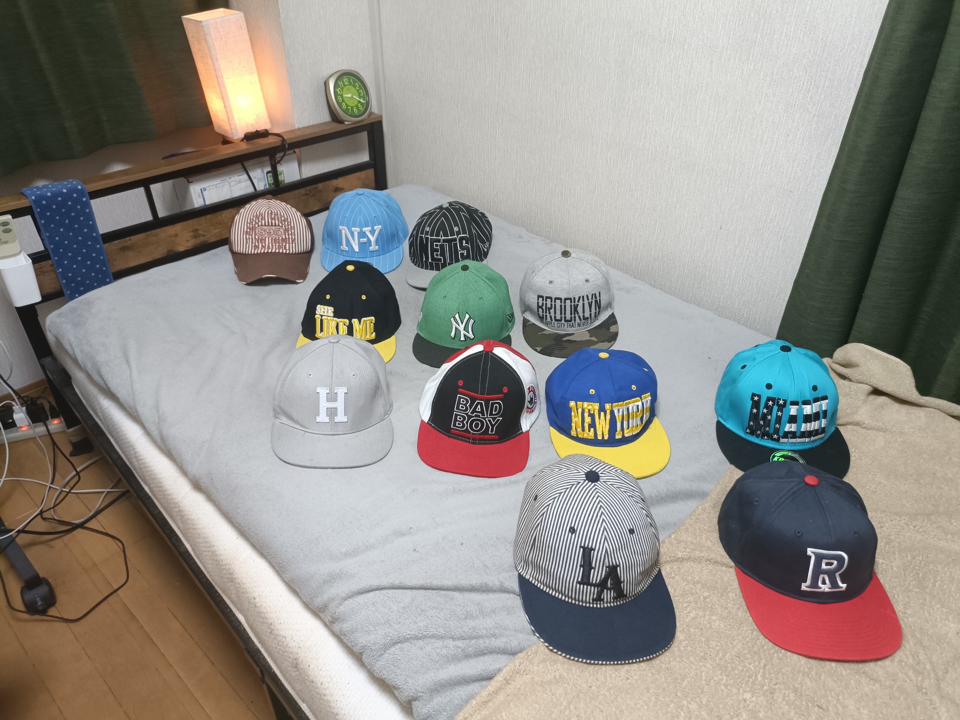 ｢野球帽｣⇐おっさんになってもこれかぶってる人いるでしょ🧢  [597533159]\n_1