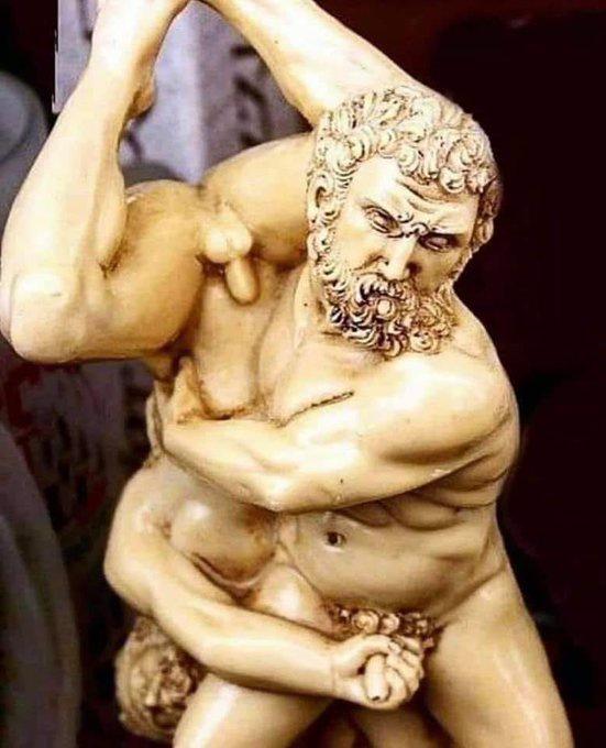 【画像】古代ギリシャのレスリングの彫像、テクニックがすごい  [125197727]\n_1