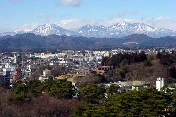 突然ですが、富山から毎日見える冬の立山連峰をご覧下さい。  [782460143]\n_2