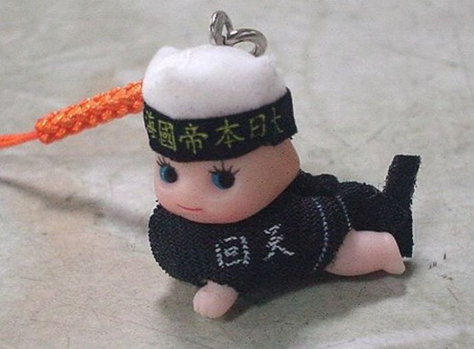 【悲報】靖国神社、ガチで中国人からおもちゃにされまくるwww  [535650357]\n_1