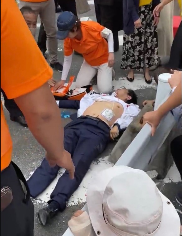【速報】ジョン・レノンさん、射○され○亡  [399583221]\n_1