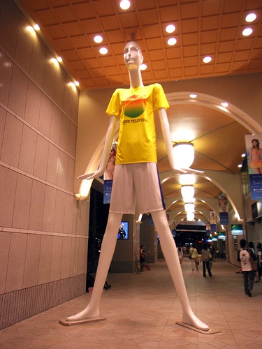 【悲報】神奈川県、日本一仕事が無かった…みんな東京に働きに行き、通勤時間は日本1位😅  [732289945]\n_1