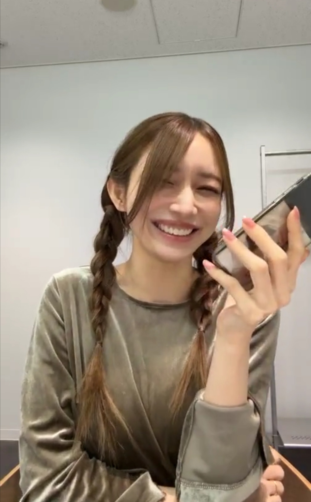 ゴマキ(後藤真希)、背伸びしただけでバズる💕wwwwww  [153490809]\n_4