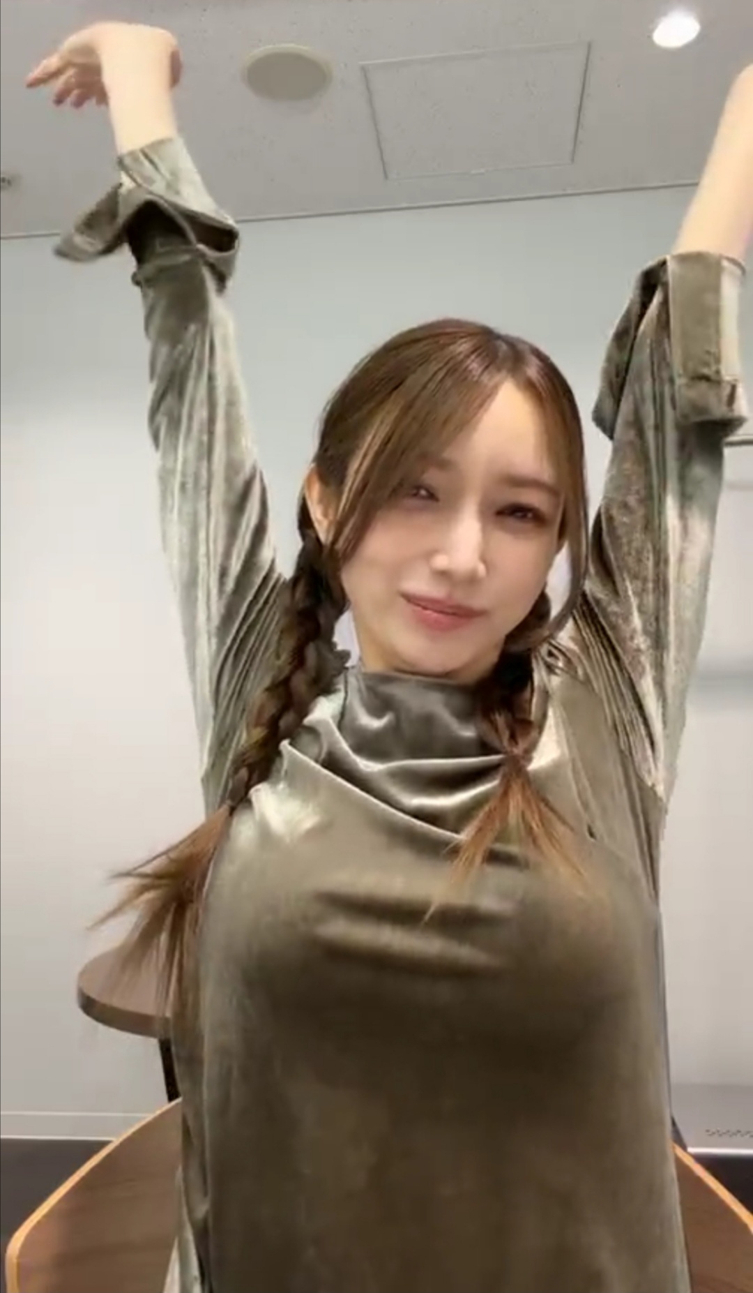 ゴマキ(後藤真希)、背伸びしただけでバズる💕wwwwww  [153490809]\n_5