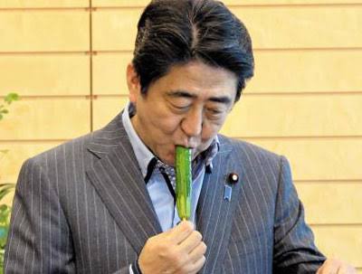 女ってチンポをペロッとした口で翌日何もなかったかのように会話したり飯食ったりしてるんだろ？異常だよ  [697453962]
_49_49