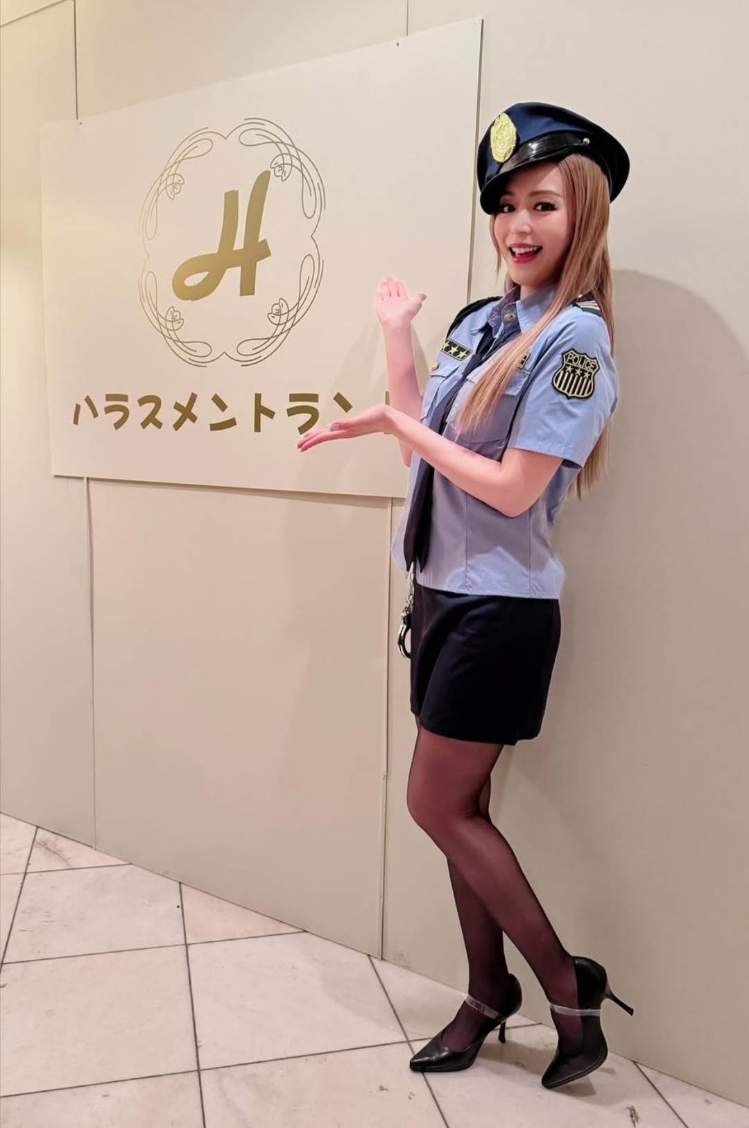 【朗報】平野綾さん(37)のミニスカポリスwwwwwwwwwwwwwwwwww 
_1_1