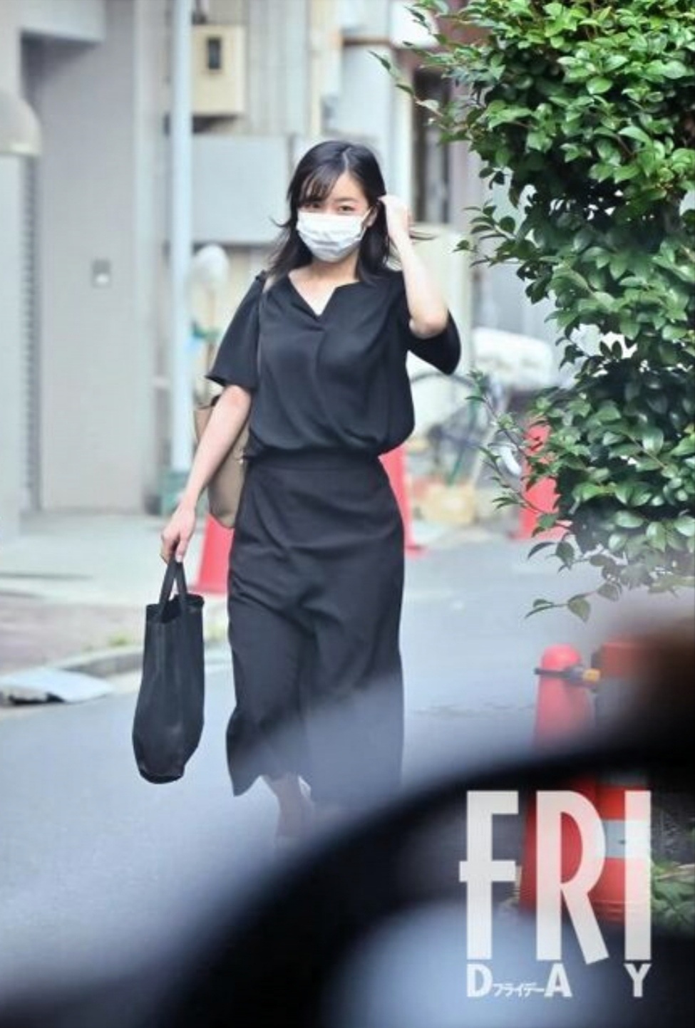 【画像】佳子、ちょっとエッチに出勤✨  [632966346]
_2_2