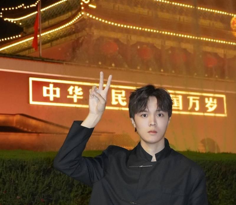 中国で大人気アニメMyGOの声優、台湾国旗をツイートして中国父さんブチギレ  [175344491]
_5_5