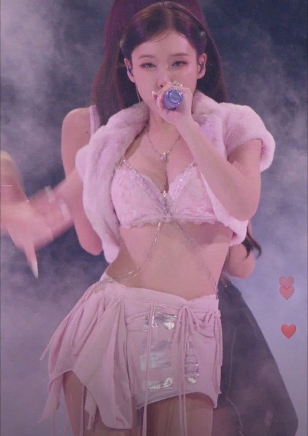 【画像】今月でデビュー10周年のTWICEさん、とんでもないあたシコをしてしまう😍高市  [732289945]
_1_1