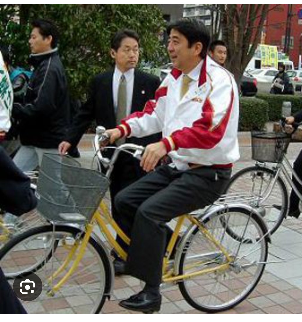 「進撃の巨人」諫山創、燃え尽きていた  [268244553]
_386_386