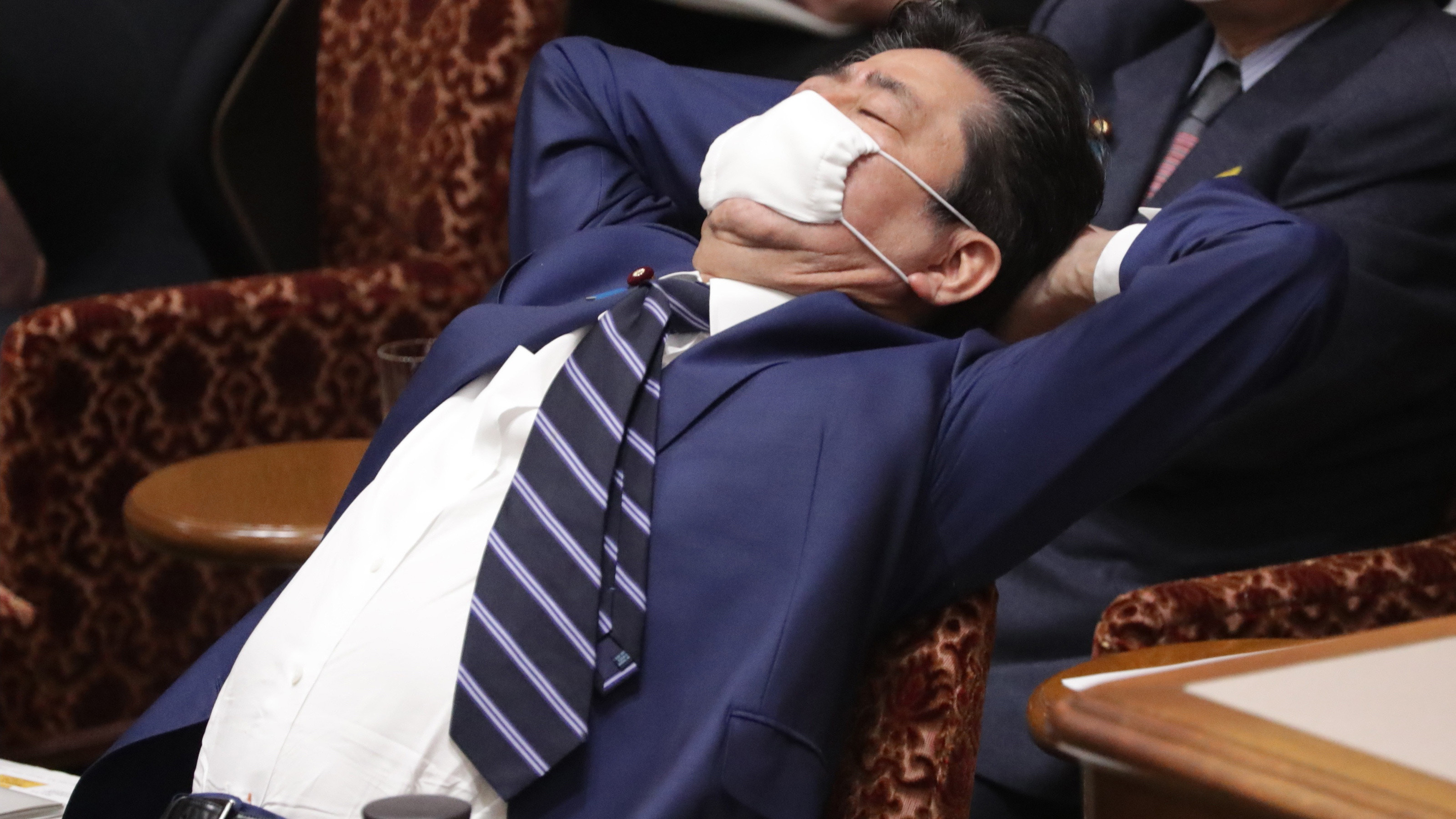 【高市悲報】ビットフライヤーを騙る詐欺で10億円分仮想通貨を騙される日本人あらわる  [695089791]
_132_132