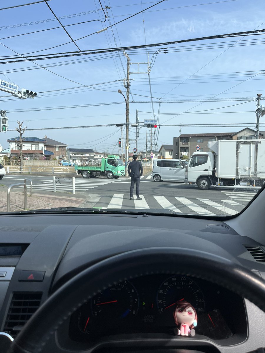 みずほ、全事務職の3分の1にあたる5000人削減へ  [256556981]
_134_134